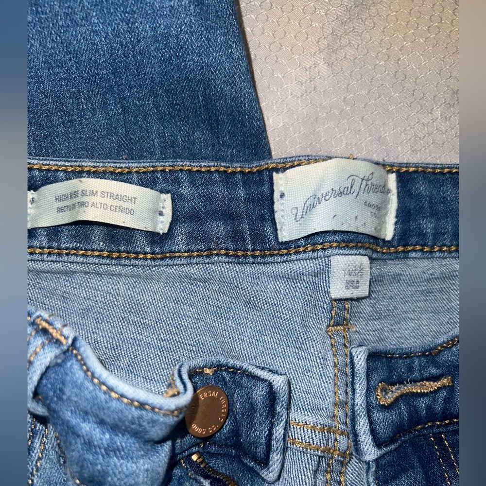 Universal Thread Blue Straight Leg Jeans - Picture 3 of 3